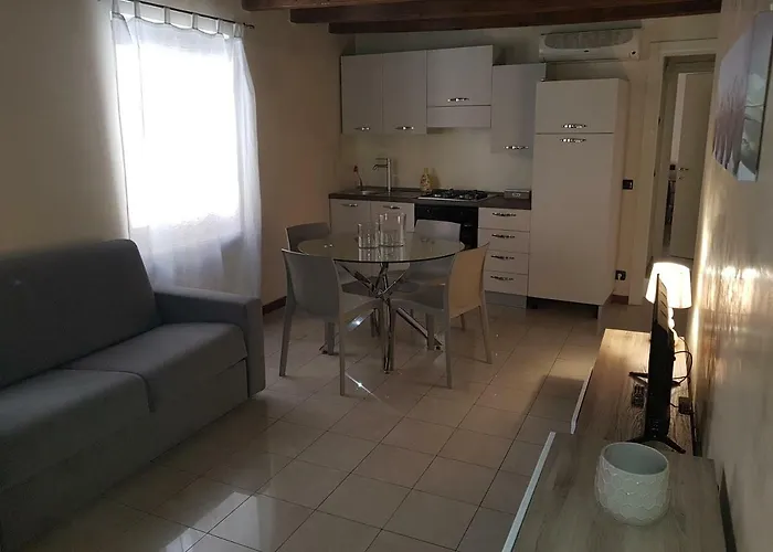 Elly's House